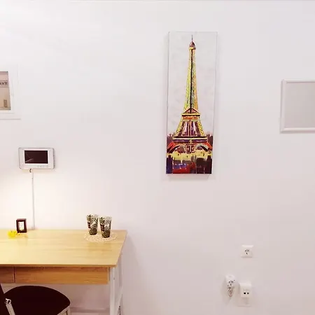 Maridel Underground Apartment